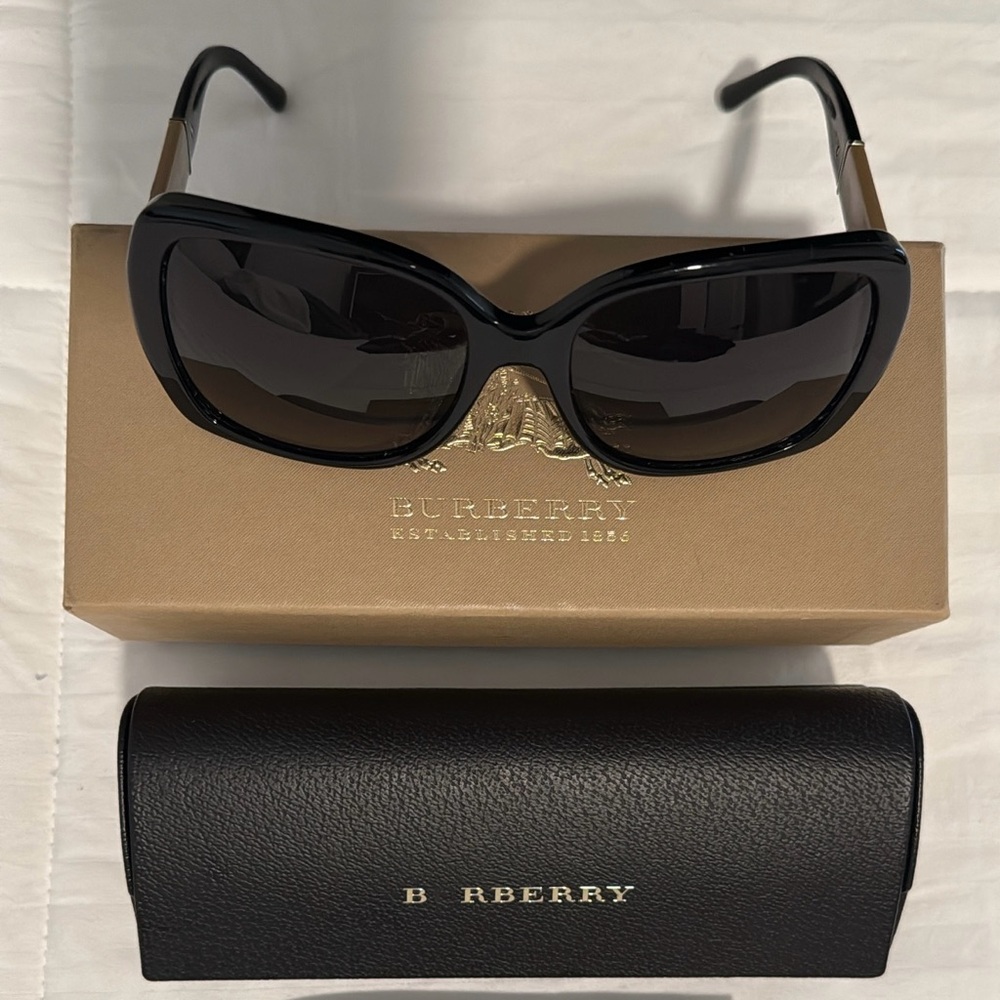 Burberry Glossy Black Sunglasses